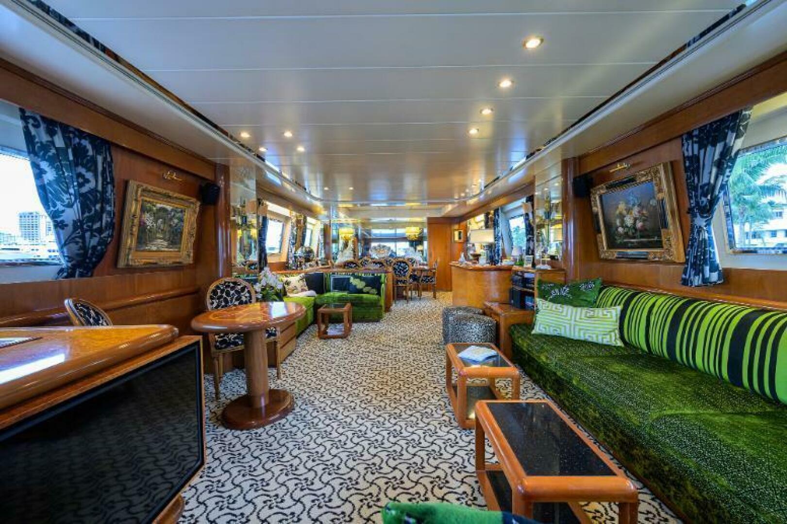 CIPANGO 92ft Versilcraft Yacht For Sale