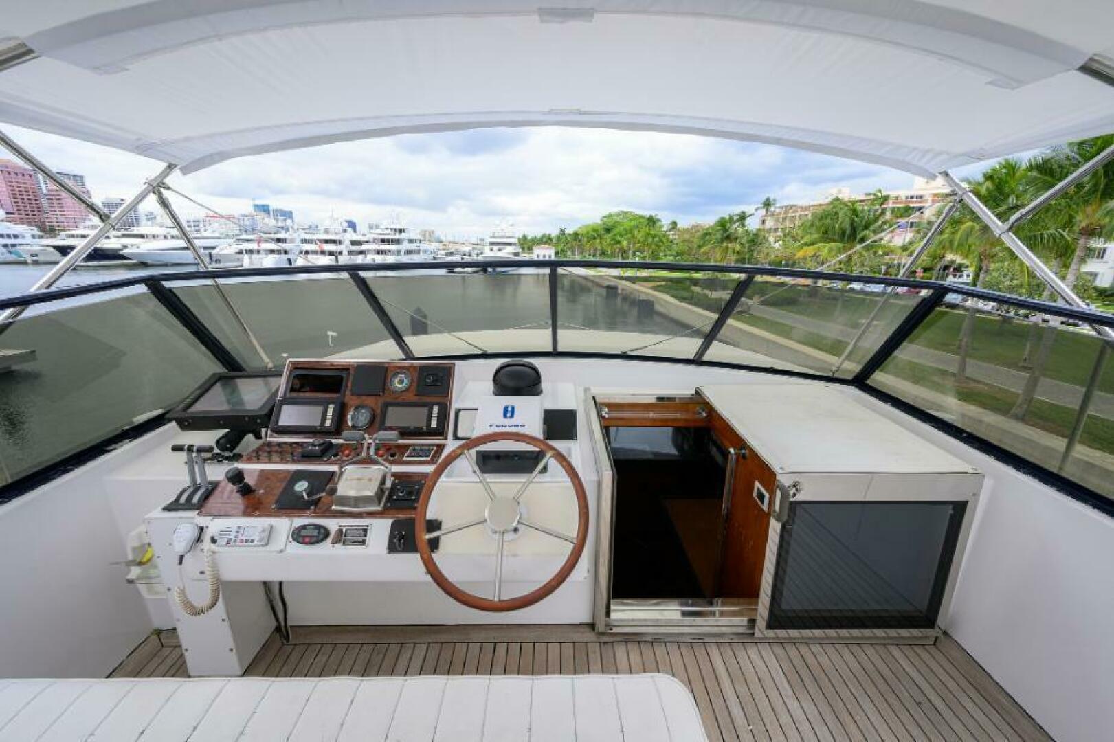 CIPANGO 92ft Versilcraft Yacht For Sale