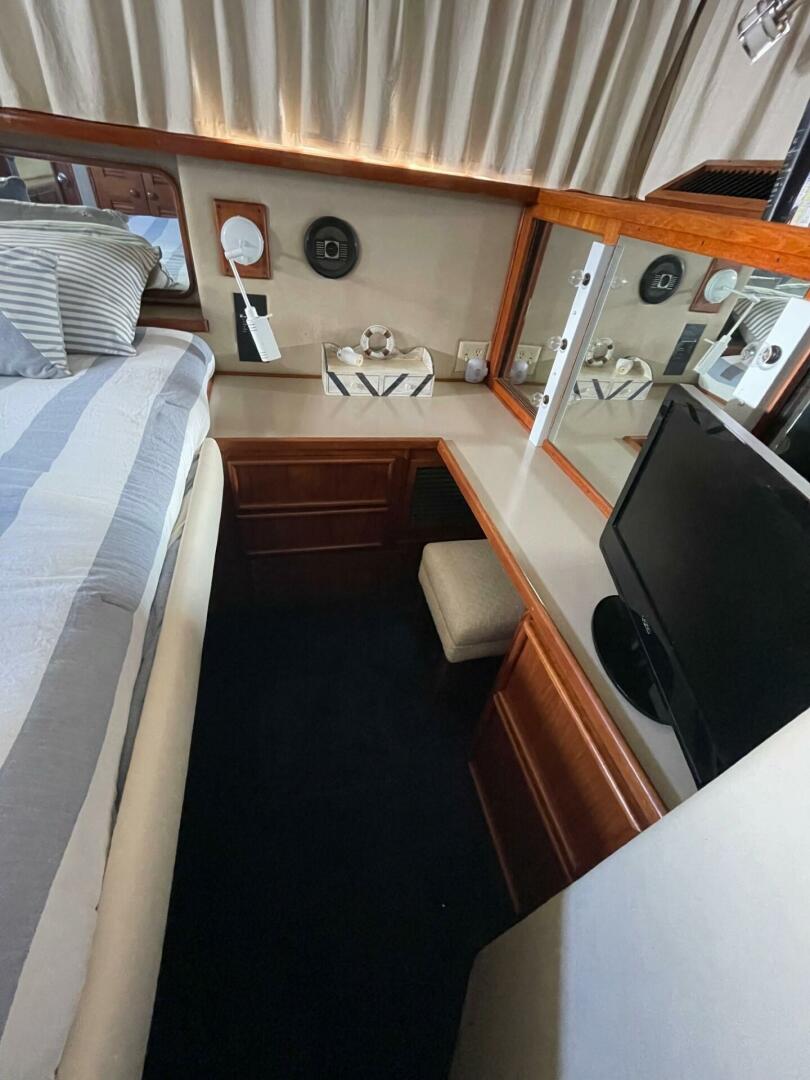 Ninth Symphony 42ft Chris Craft Yacht For Sale