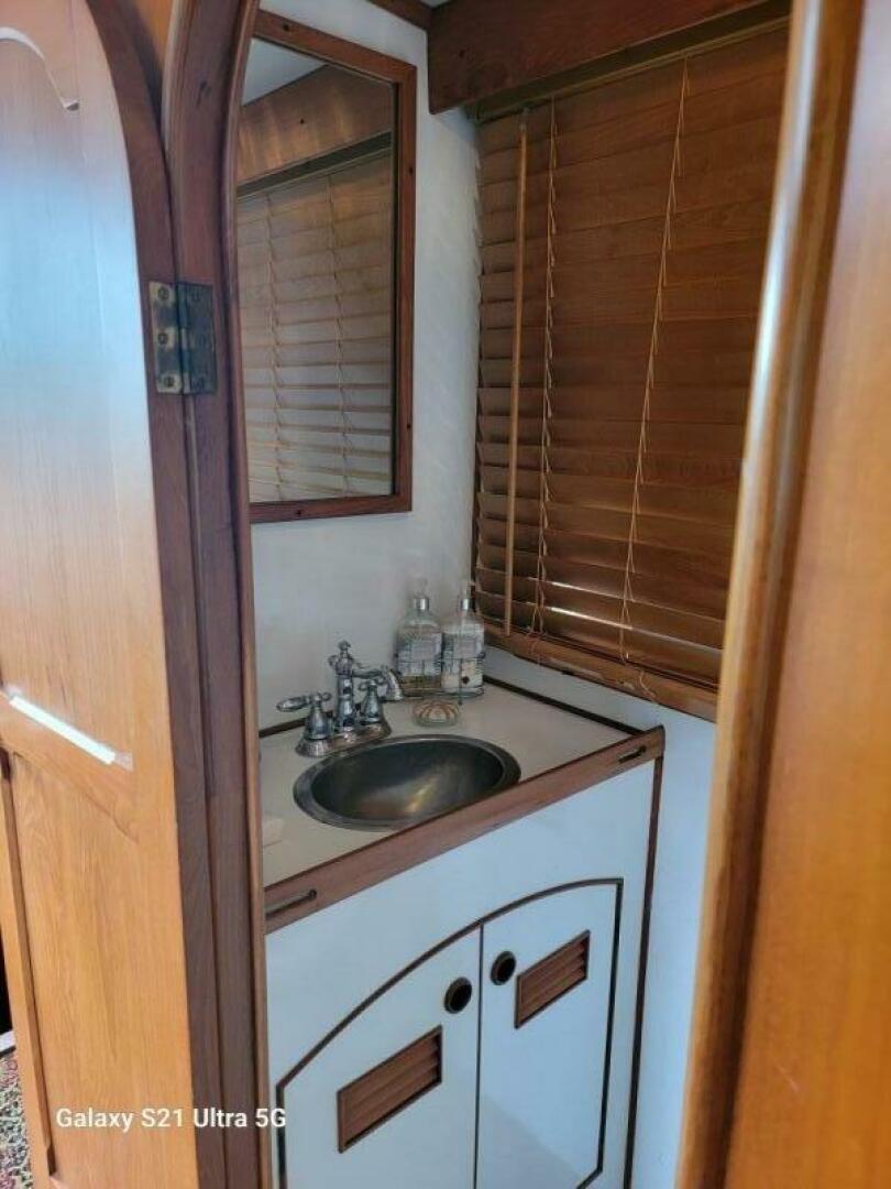 Picure of Delicate Balance