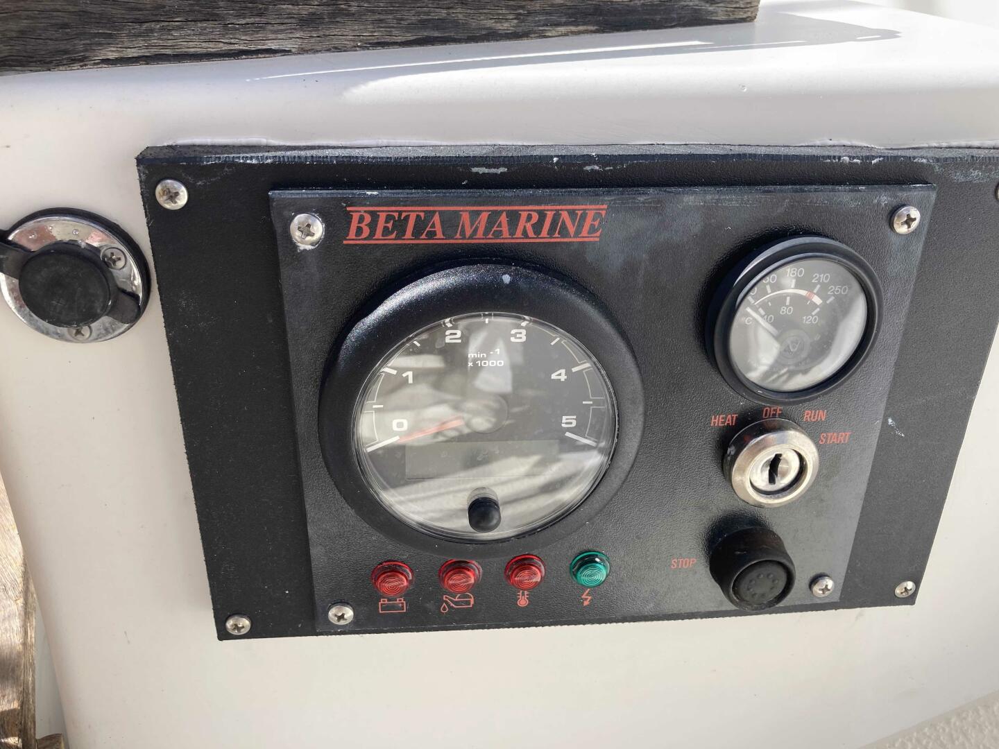 33ft Tartan Yacht For Sale