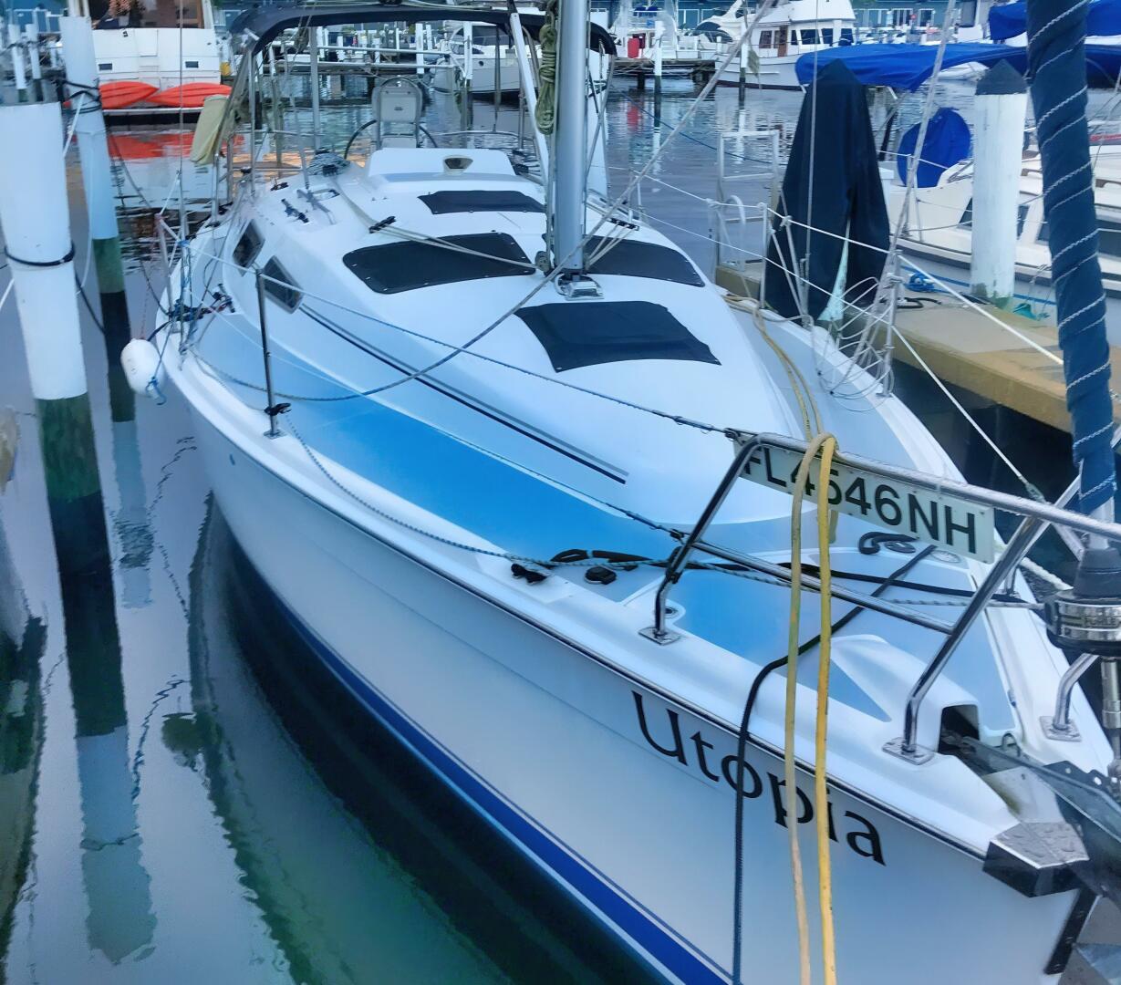 Utopia 33ft Hunter Yacht For Sale Utopia 33ft Hunter Yacht For Sale