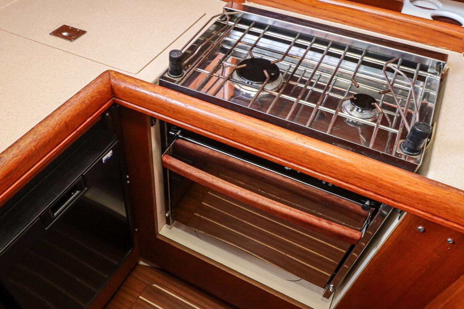 Utopia 33ft Hunter Yacht For Sale Utopia 33ft Hunter Yacht For Sale