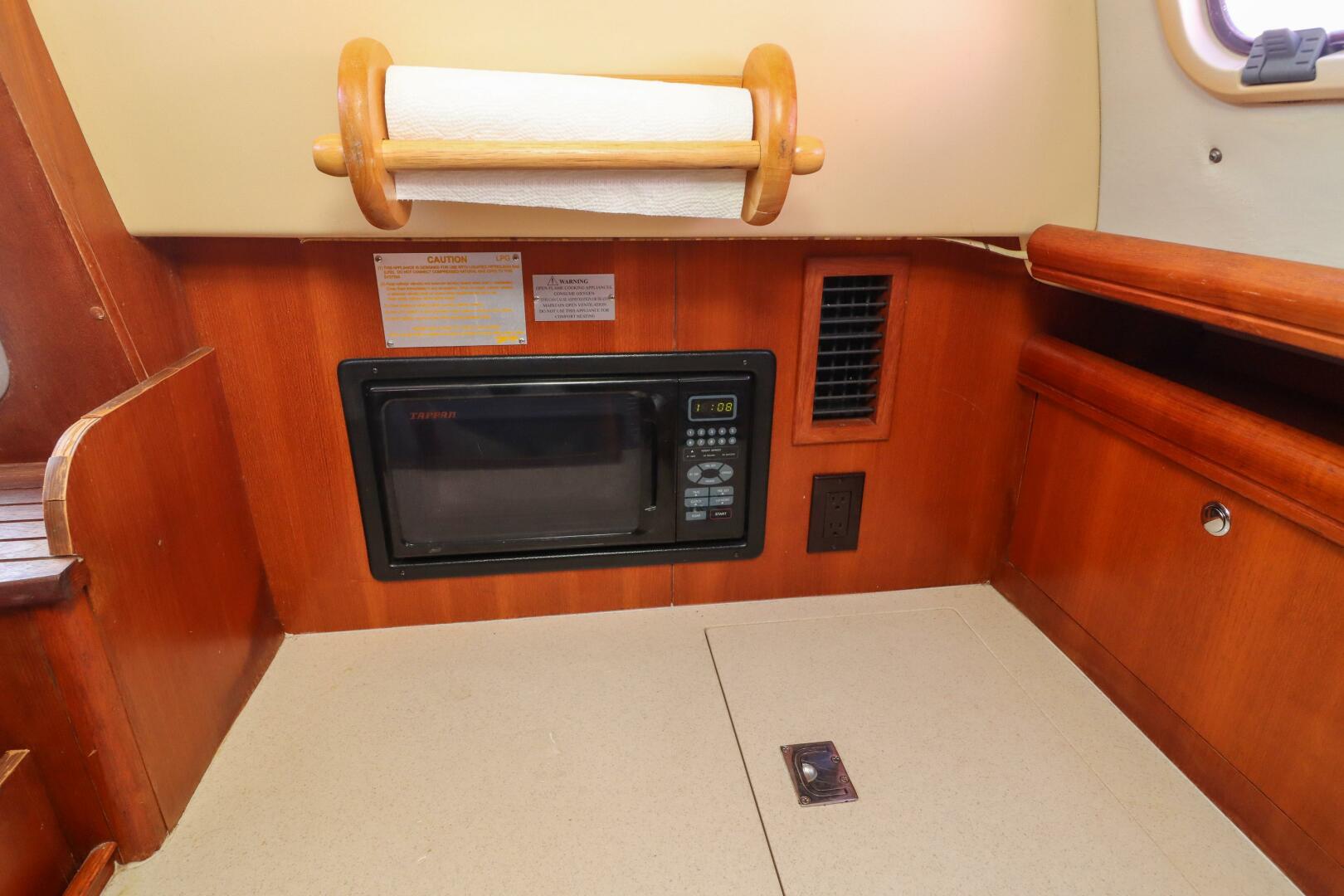 Utopia 33ft Hunter Yacht For Sale Utopia 33ft Hunter Yacht For Sale