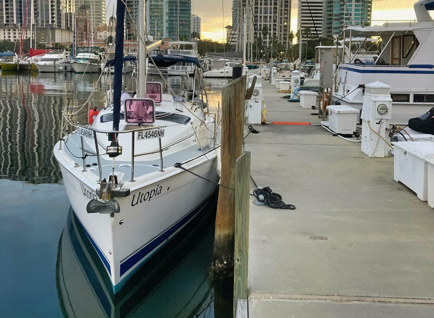 Utopia 33ft Hunter Yacht For Sale Utopia 33ft Hunter Yacht For Sale