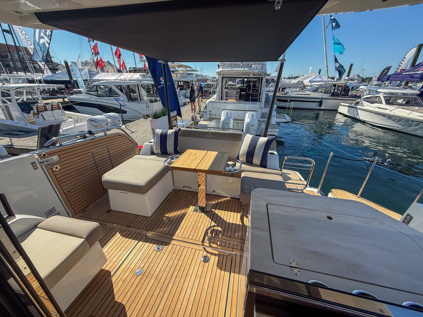 In Stock 42ft Wellcraft Yacht For Sale