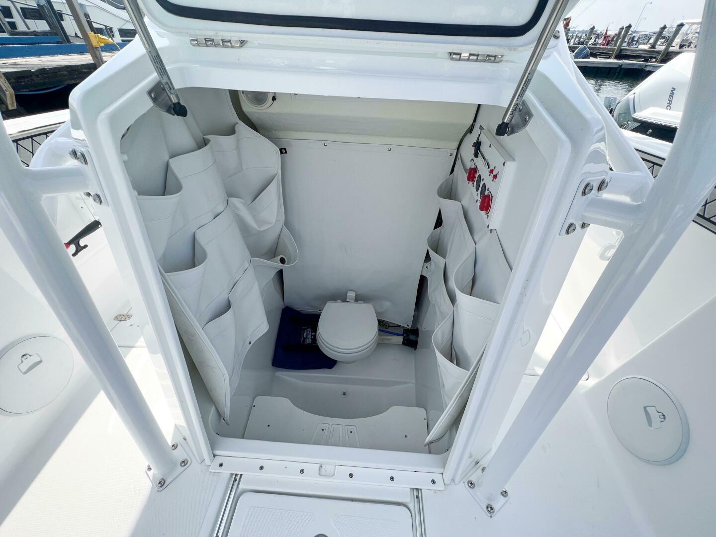 26ft Wellcraft Yacht For Sale