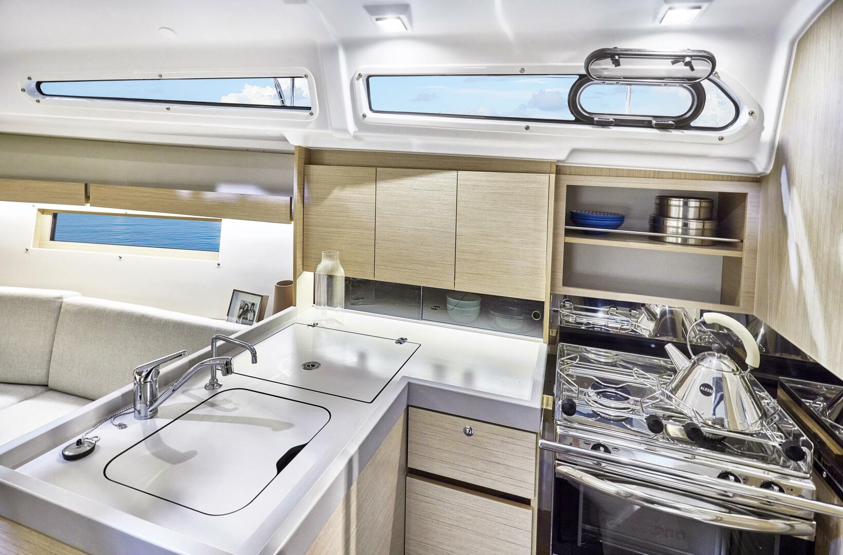 34ft Beneteau Yacht For Sale