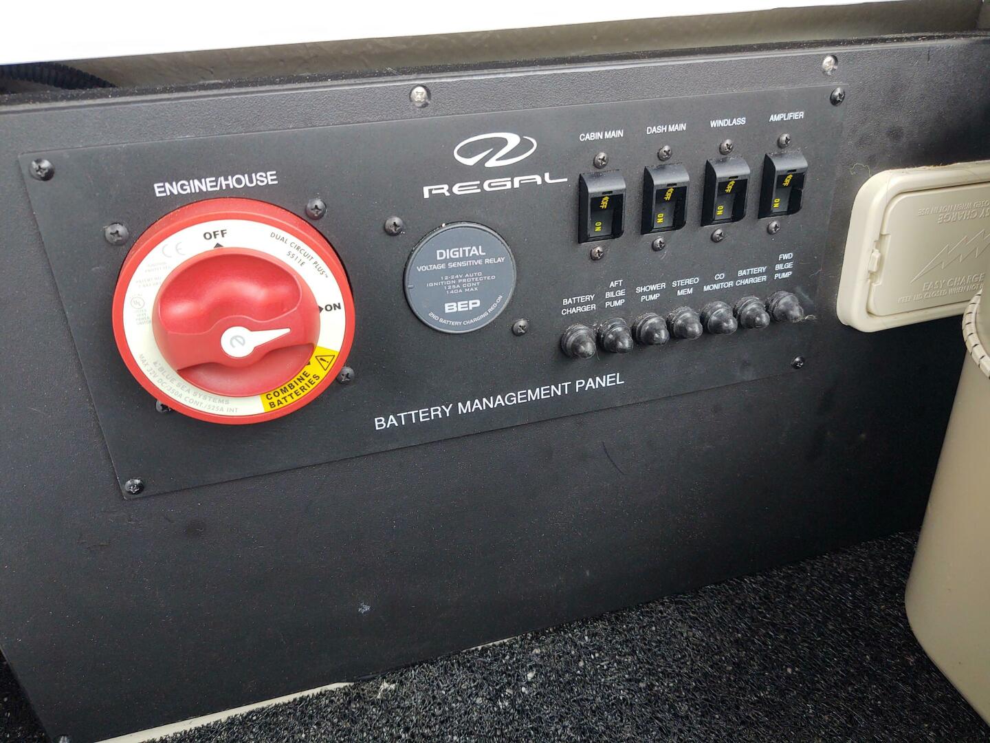 Reel Seaductive 28ft Regal Yacht For Sale