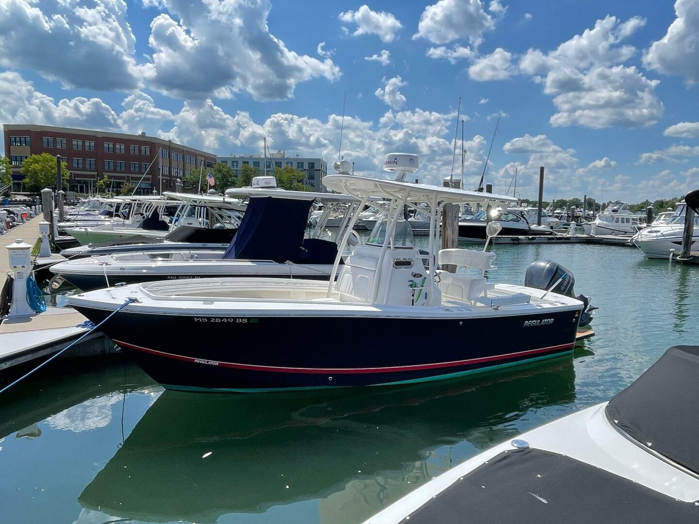 23ft Regulator Yacht For Sale