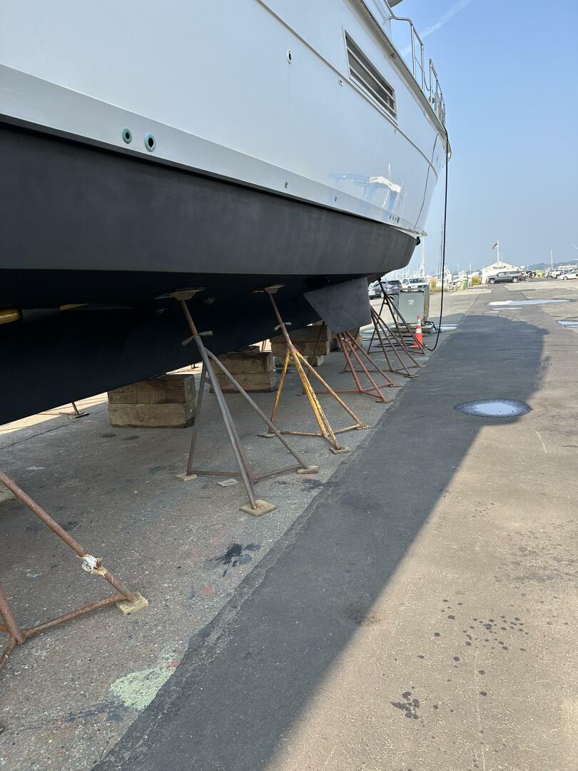 74ft Hatteras Yacht For Sale