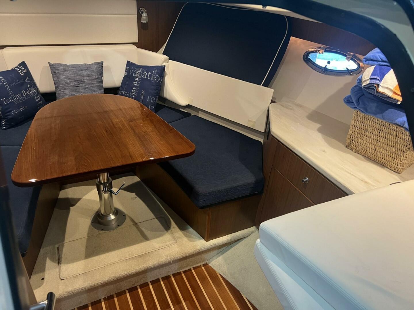 Jovial 31ft Tiara Yachts Yacht For Sale