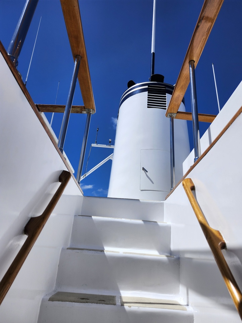Pioneer 74ft Custom Yacht For Sale