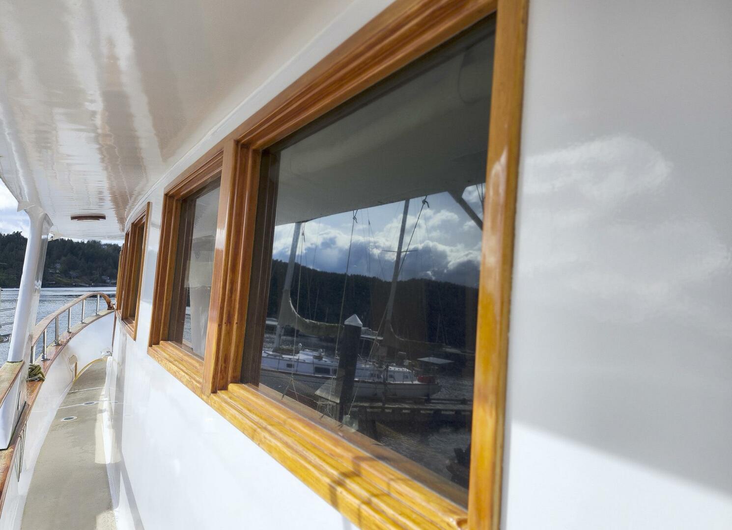 Pioneer 74ft Custom Yacht For Sale