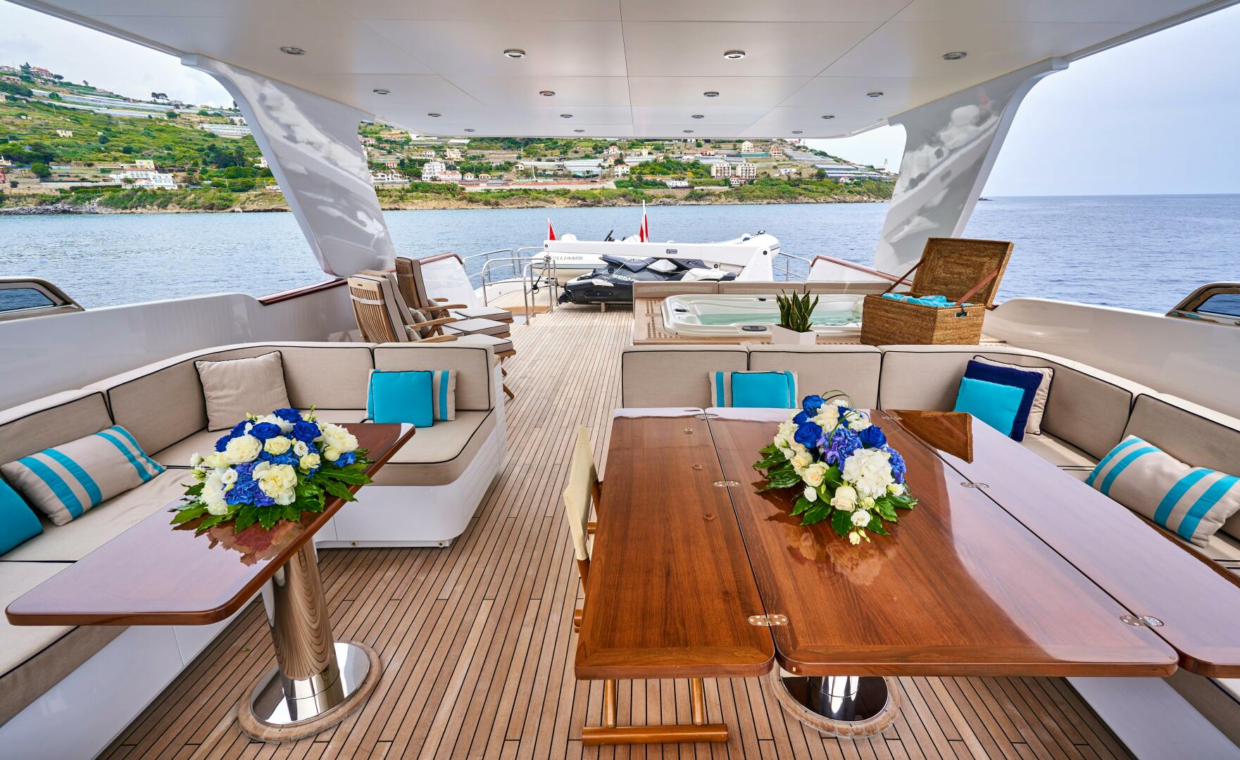 L INSTANT IV 108ft Costruzioni Navali Tigullio Castagnola Yacht For Sale