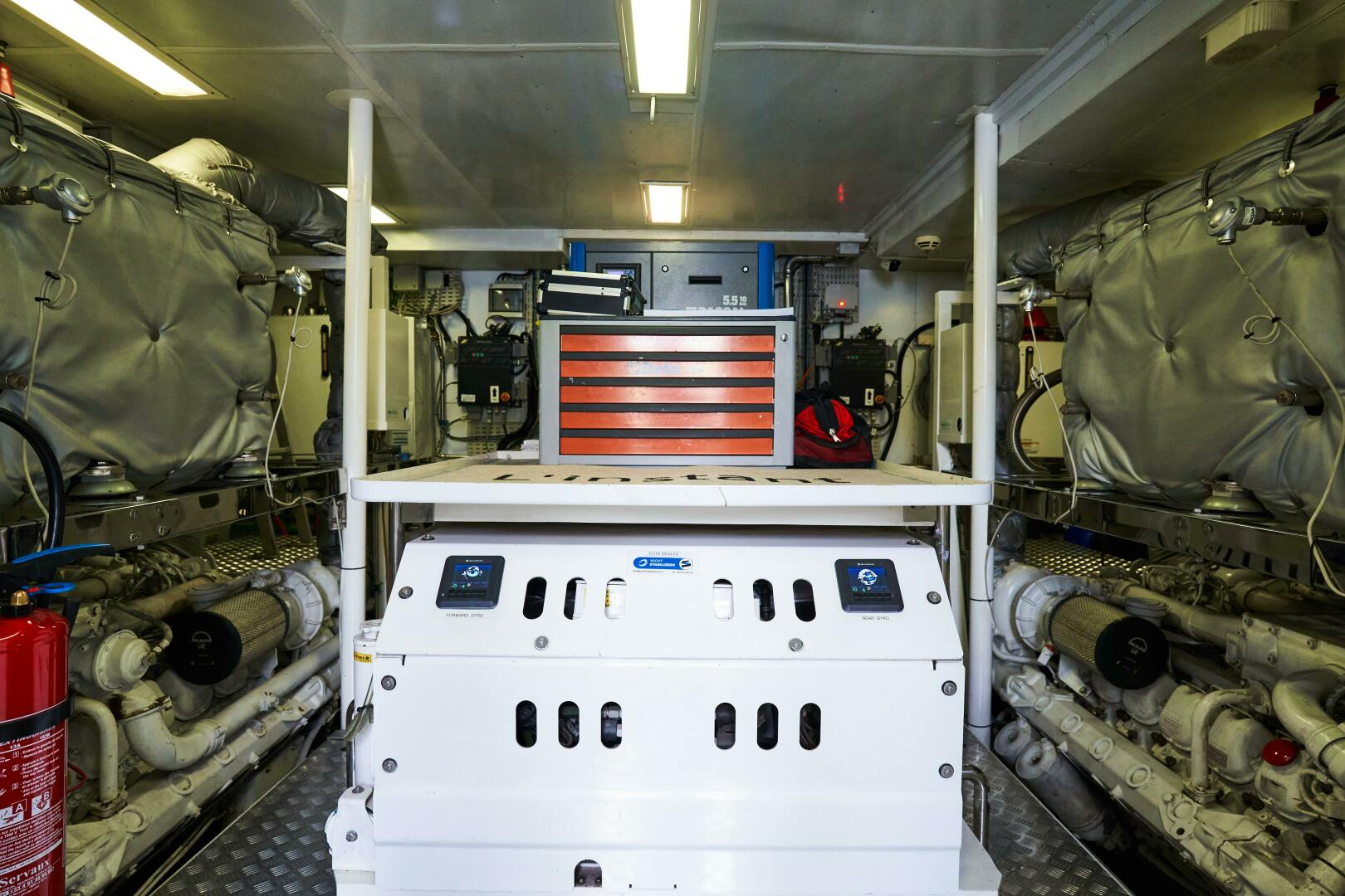 L INSTANT IV 108ft Costruzioni Navali Tigullio Castagnola Yacht For Sale