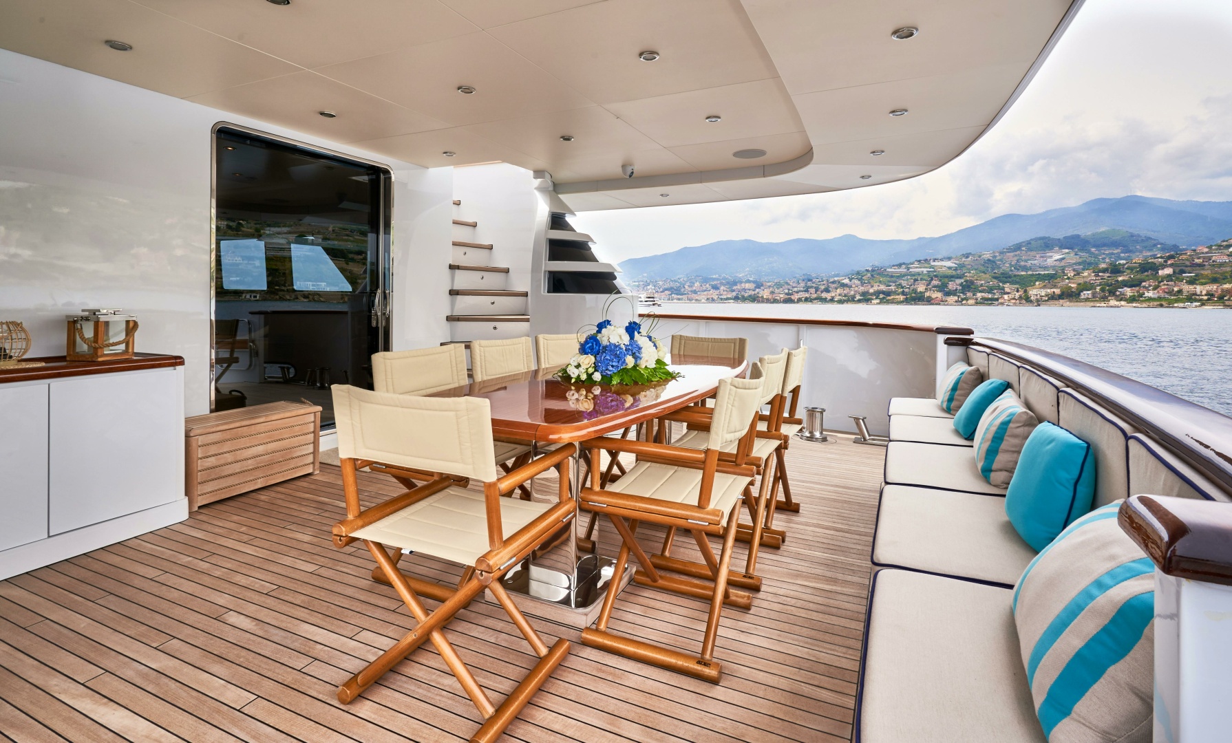 L INSTANT IV 108ft Costruzioni Navali Tigullio Castagnola Yacht For Sale