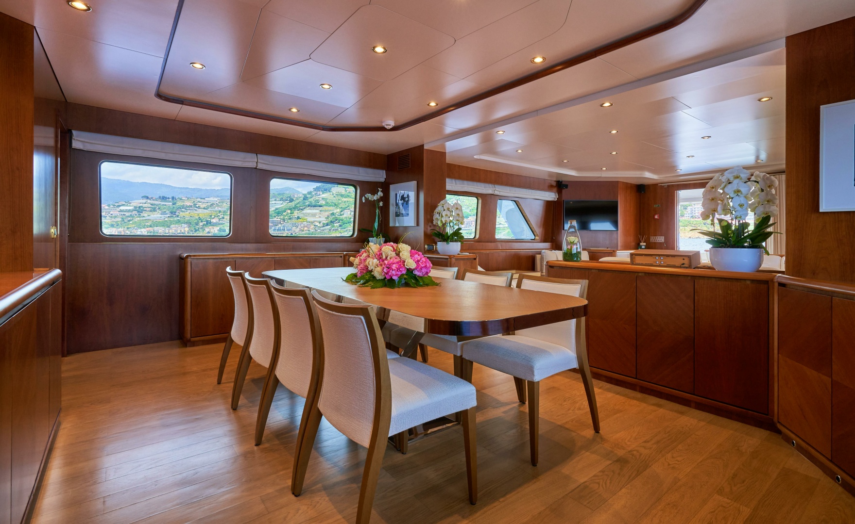 L INSTANT IV 108ft Costruzioni Navali Tigullio Castagnola Yacht For Sale