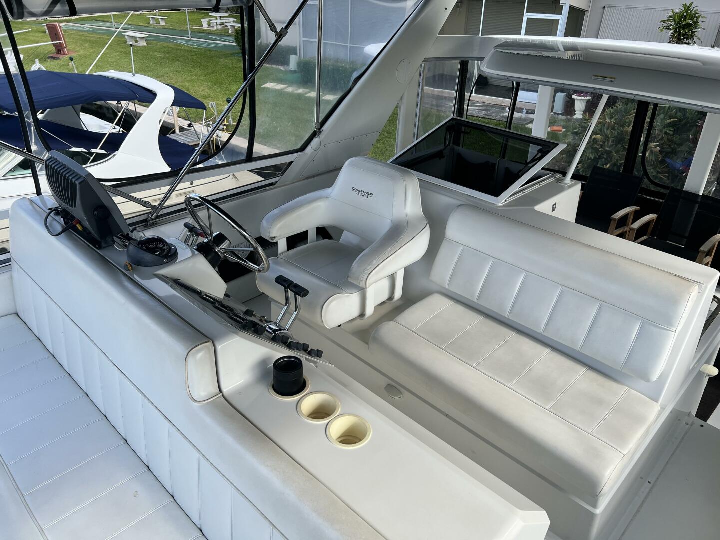 Carver 405 Aft Cabin — Coolin Down - Photo 8