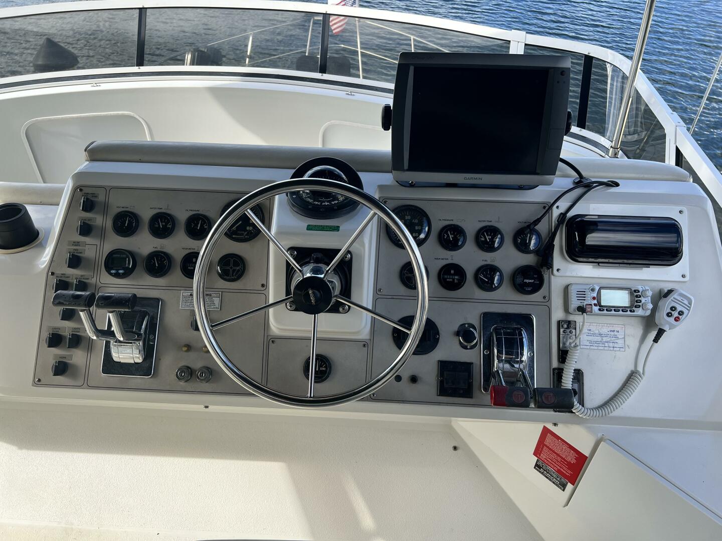 Carver 405 Aft Cabin — Coolin Down - Photo 7
