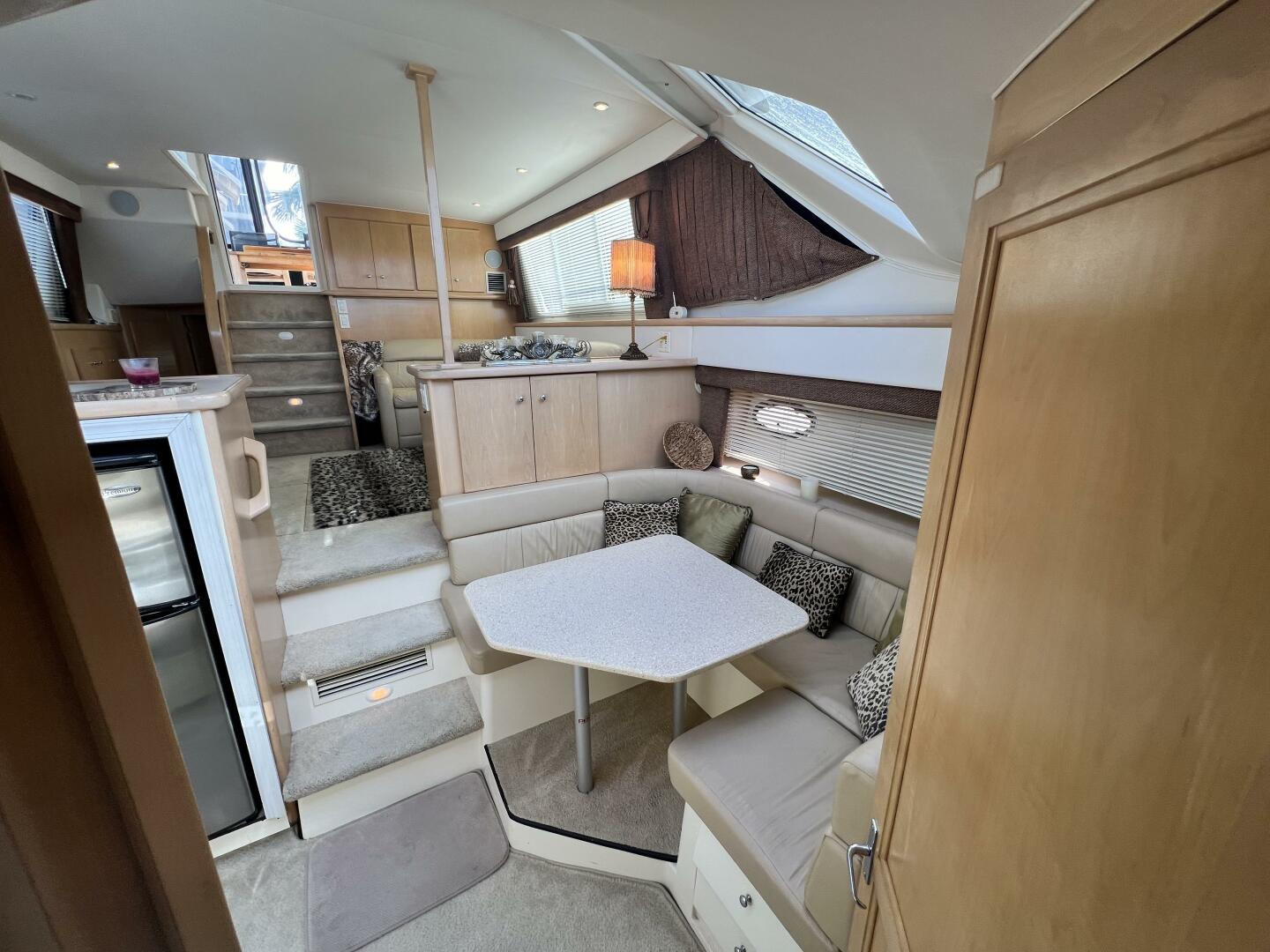 Carver 405 Aft Cabin — Coolin Down - Photo 16