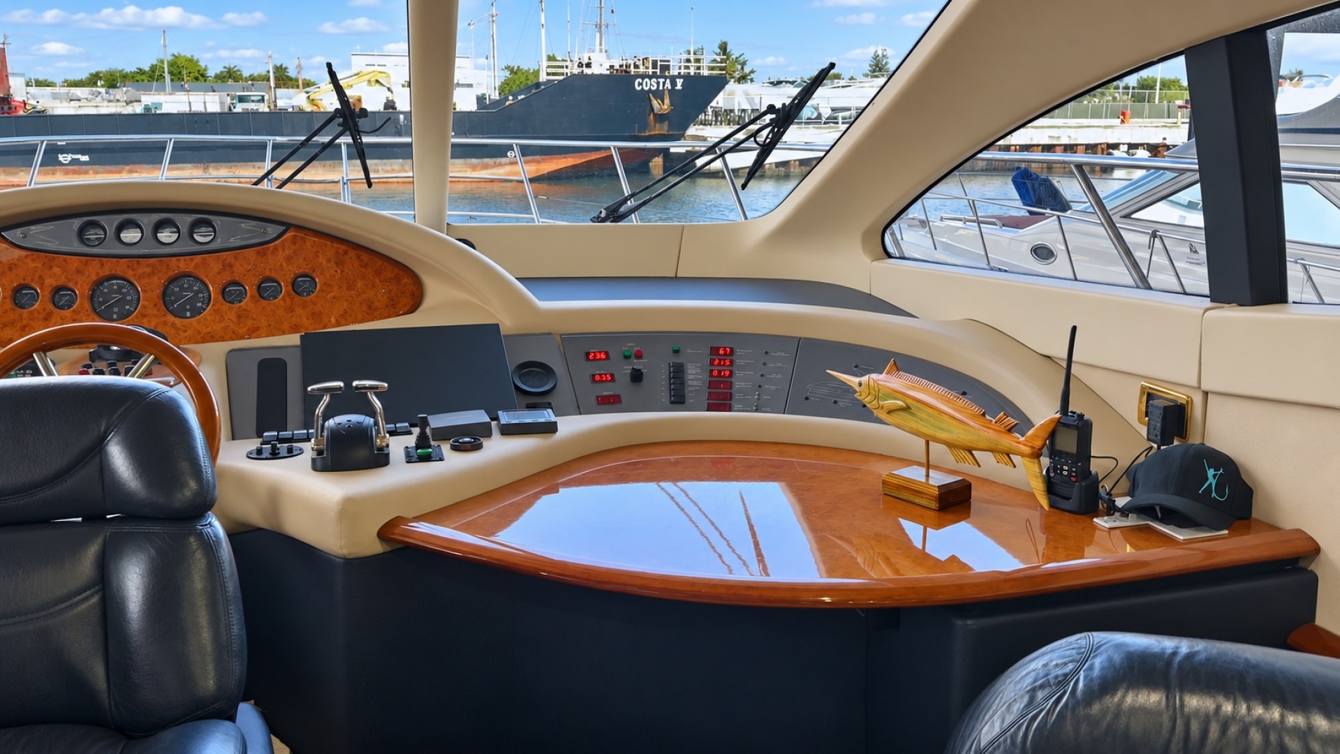 2004 Azimut 62