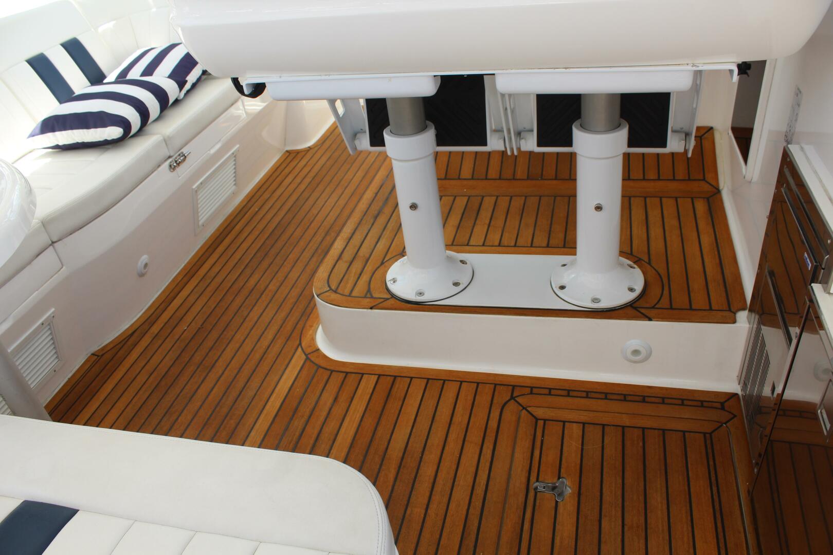 43ft Intrepid Yacht For Sale