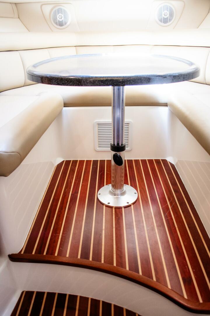 30ft Boston Whaler Yacht For Sale