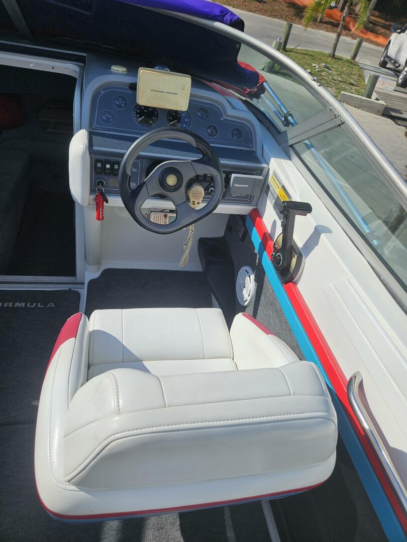 Sugar Plum 23ft Formula Yacht For Sale