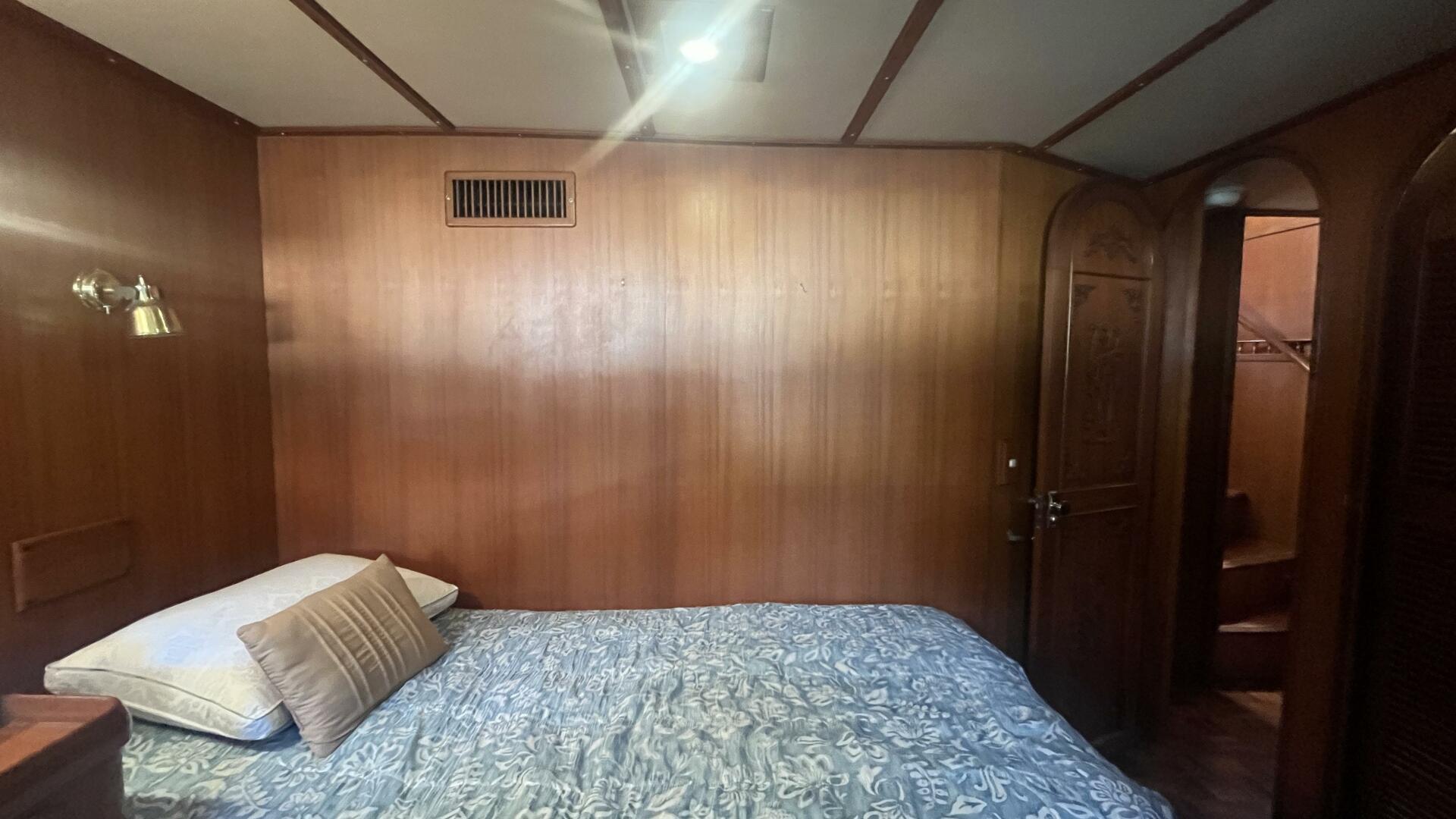 Island Angel 62ft Marine Trader Yacht For Sale