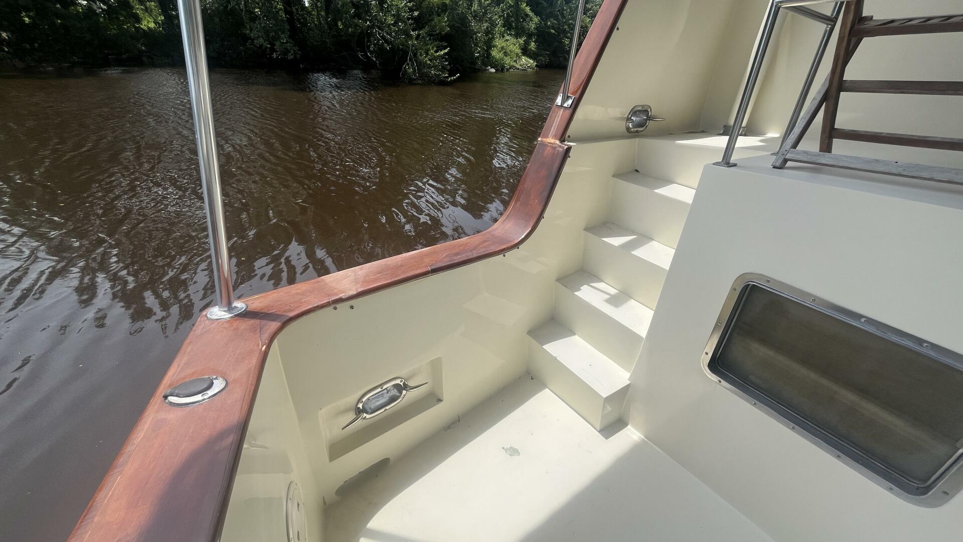 Island Angel 62ft Marine Trader Yacht For Sale