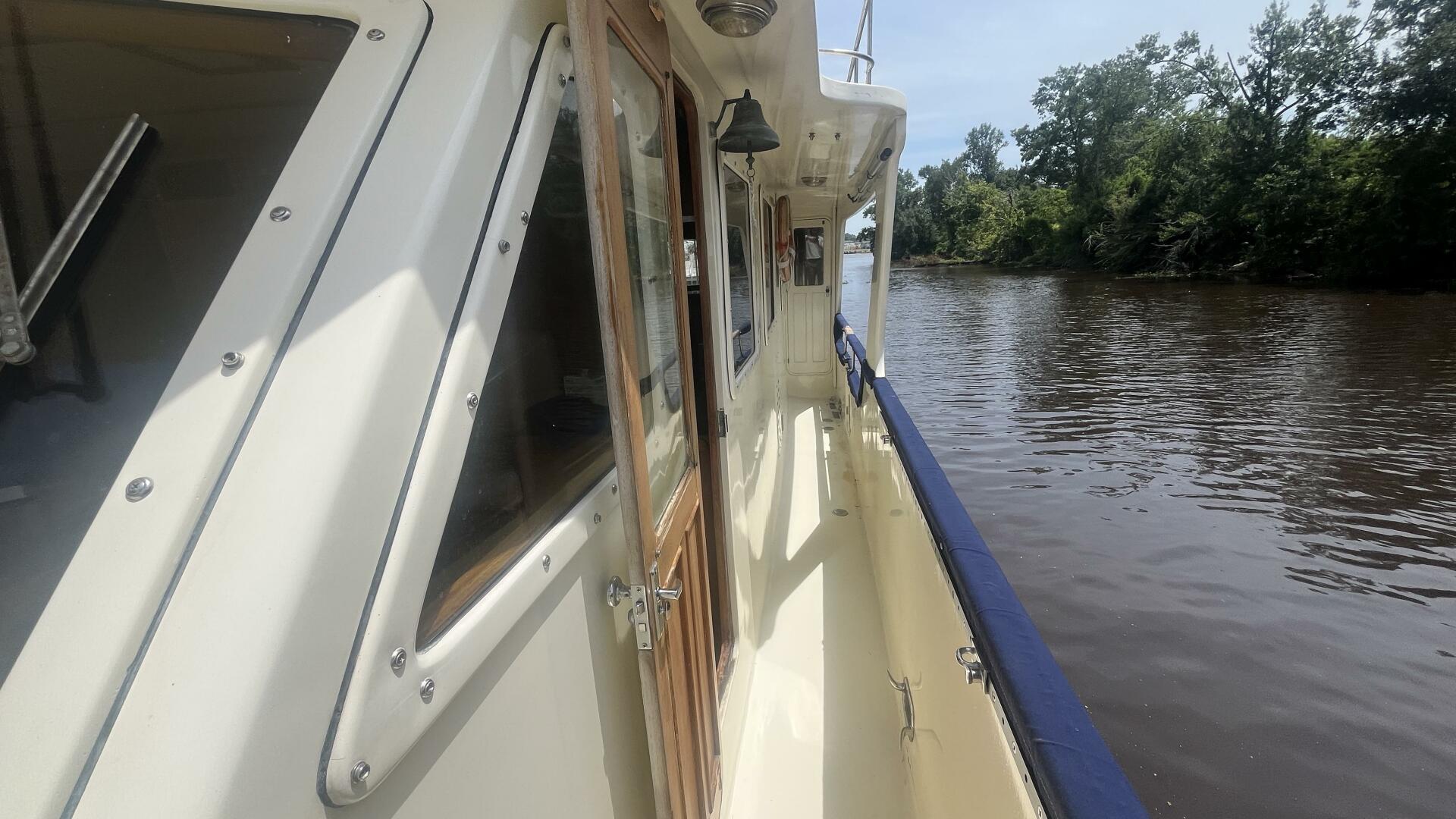 Island Angel 62ft Marine Trader Yacht For Sale