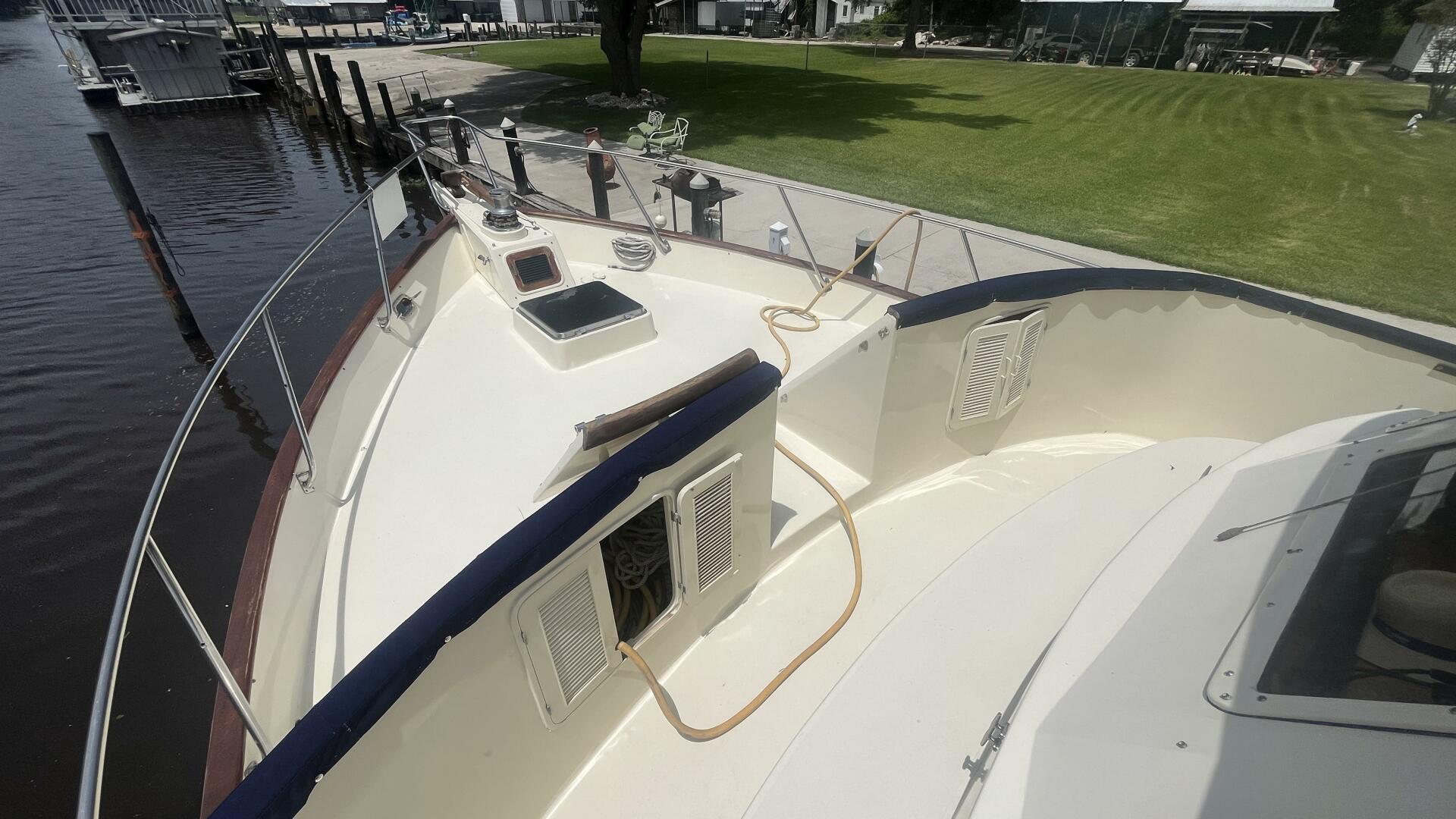 Island Angel 62ft Marine Trader Yacht For Sale