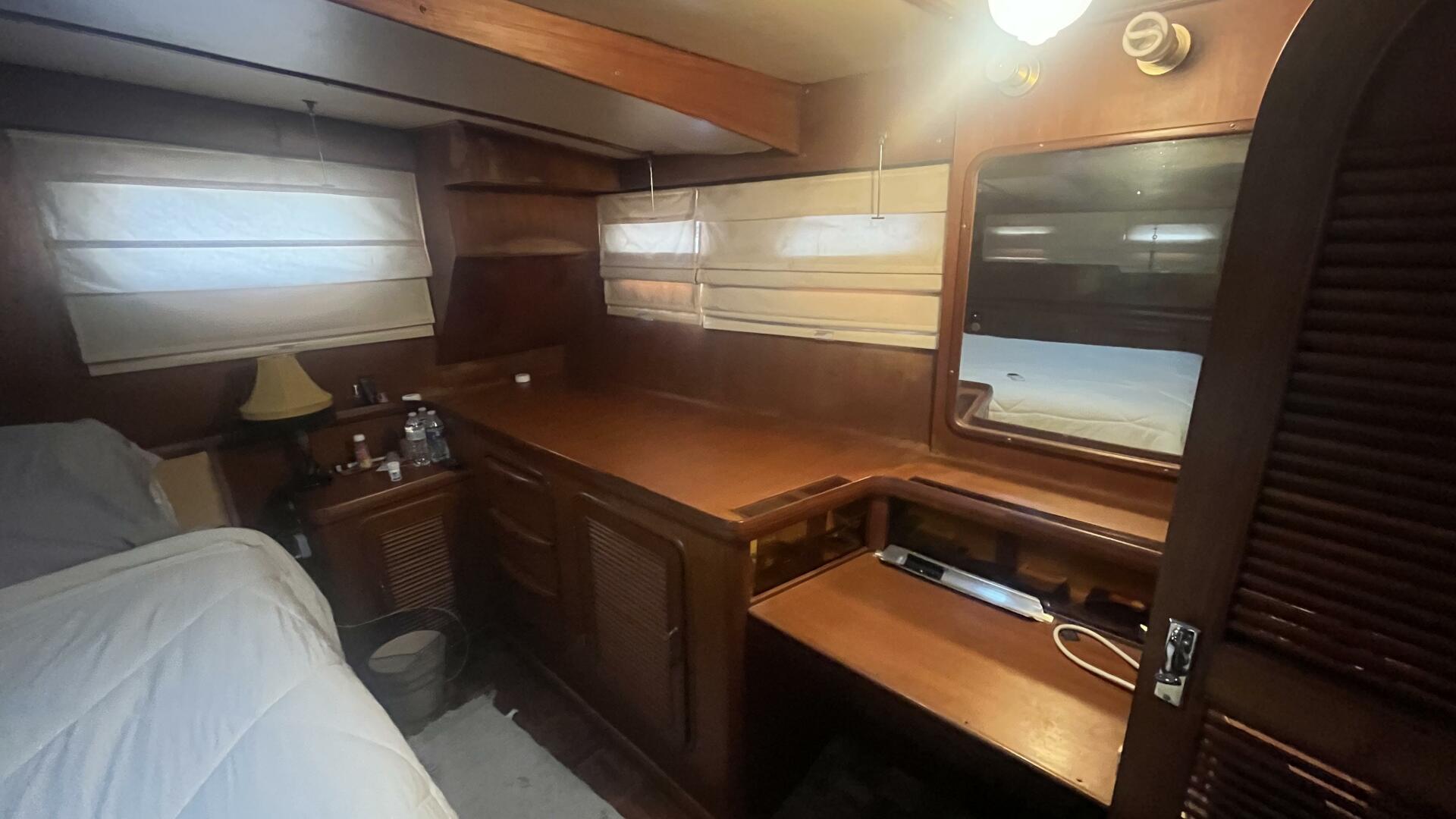Island Angel 62ft Marine Trader Yacht For Sale