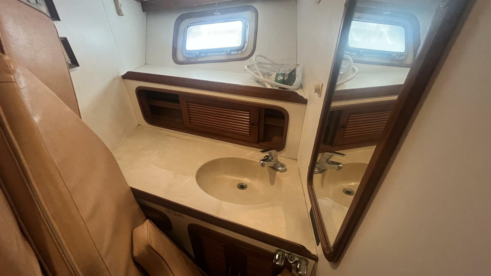 Island Angel 62ft Marine Trader Yacht For Sale