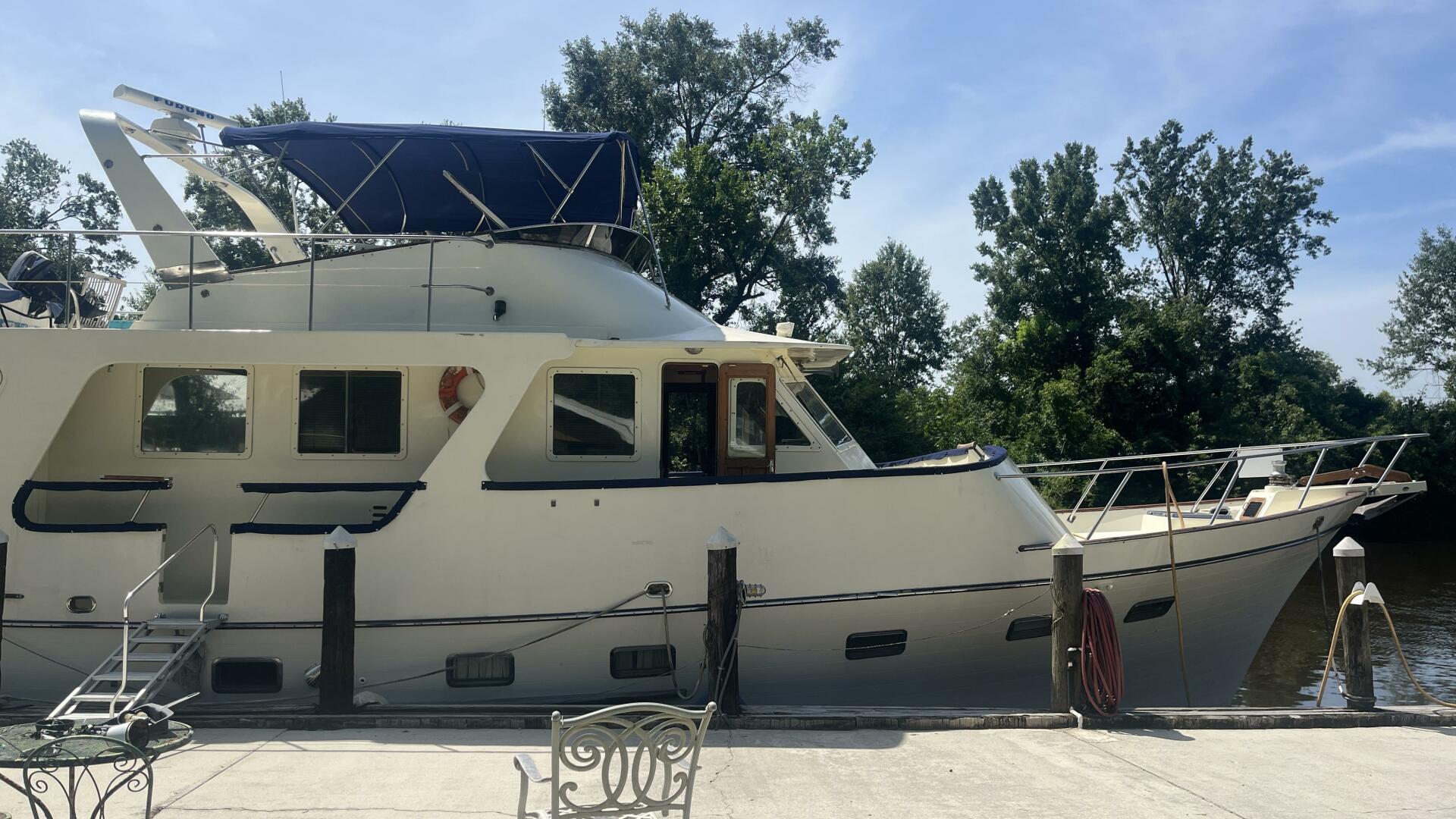 Island Angel 62ft Marine Trader Yacht For Sale