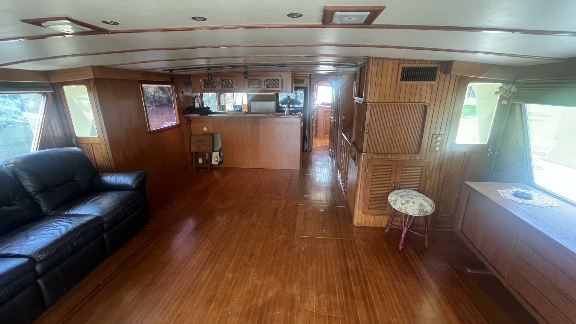 Island Angel 62ft Marine Trader Yacht For Sale