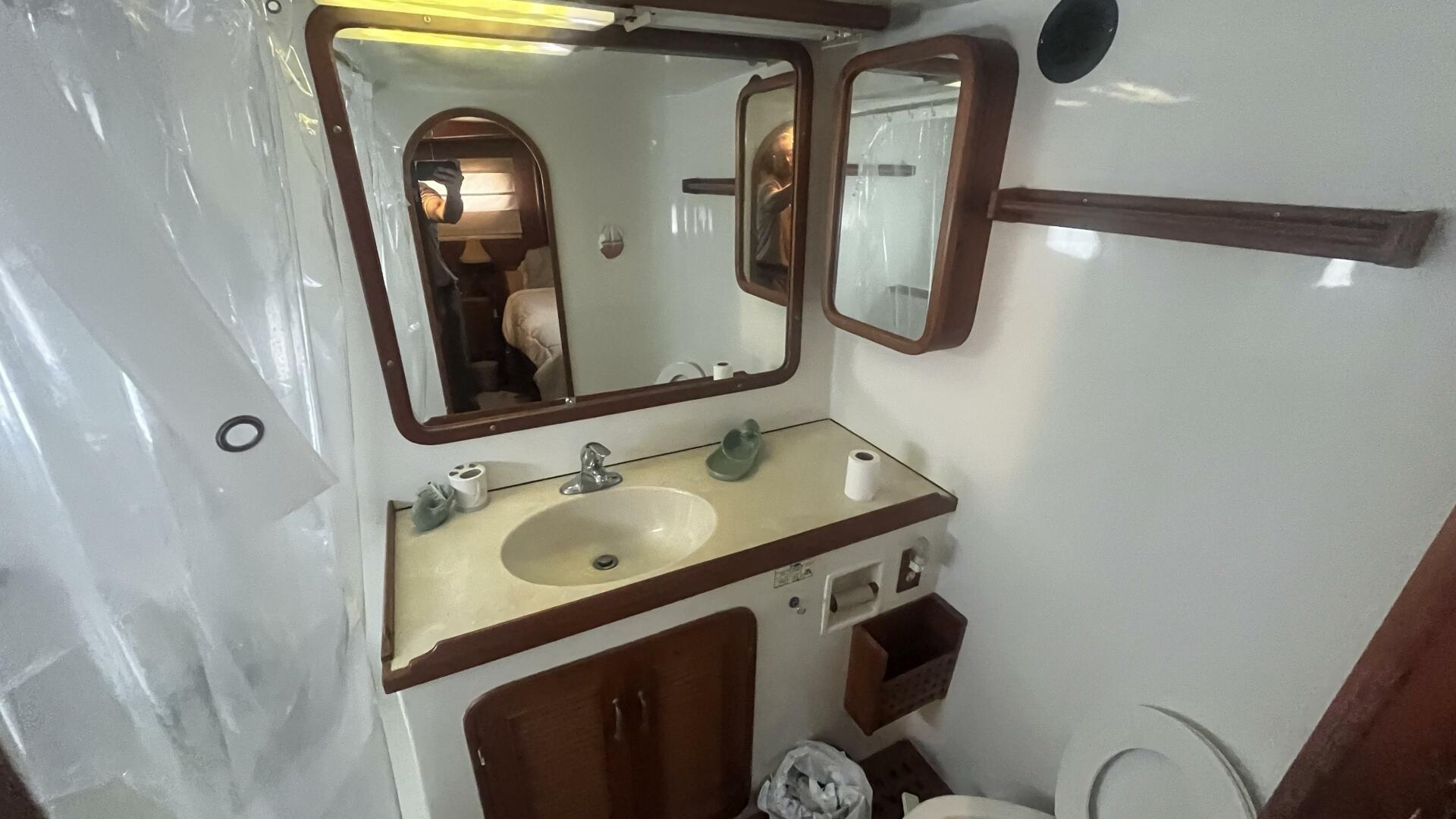 Island Angel 62ft Marine Trader Yacht For Sale