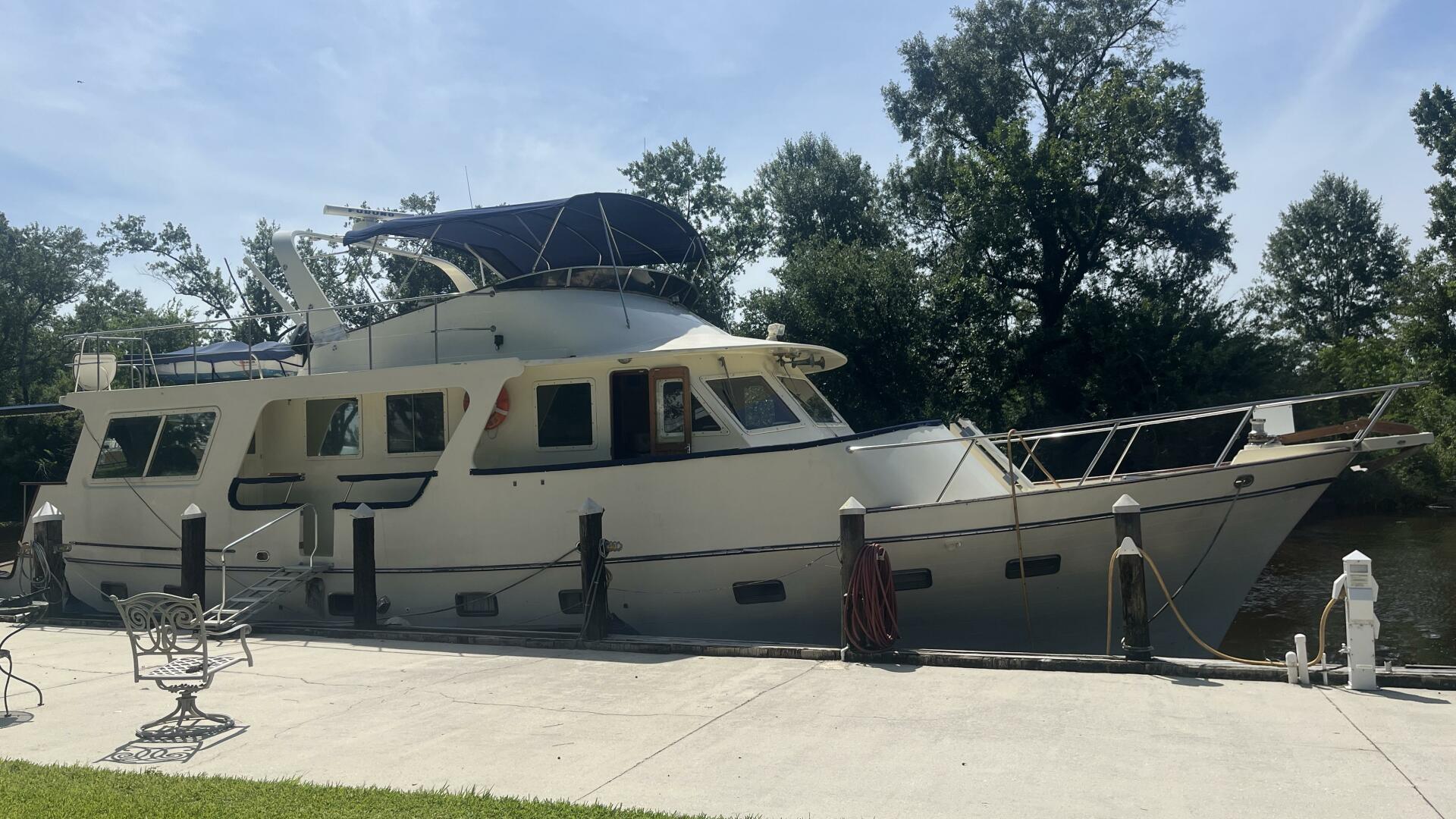 Island Angel 62ft Marine Trader Yacht For Sale