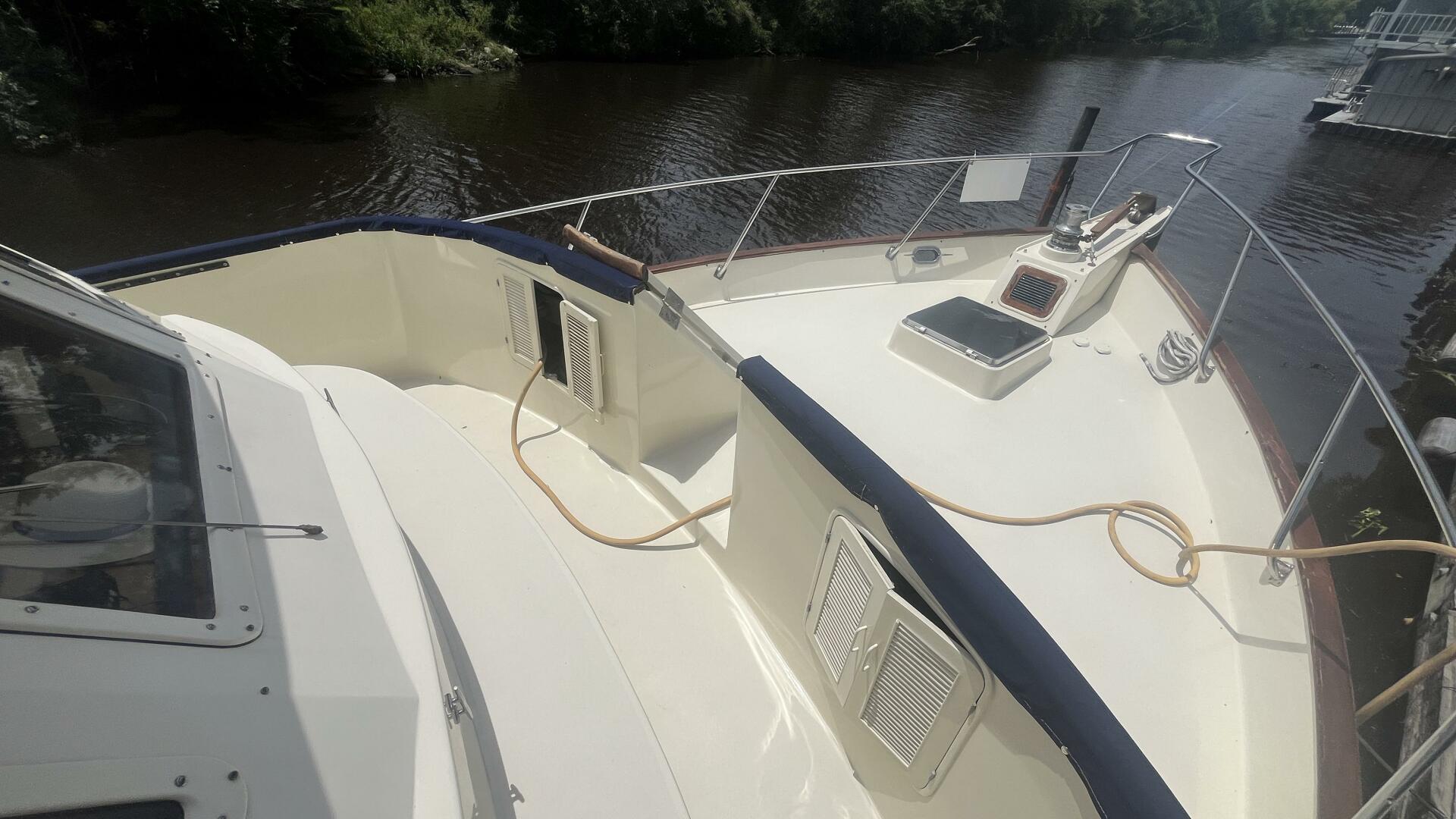 Island Angel 62ft Marine Trader Yacht For Sale