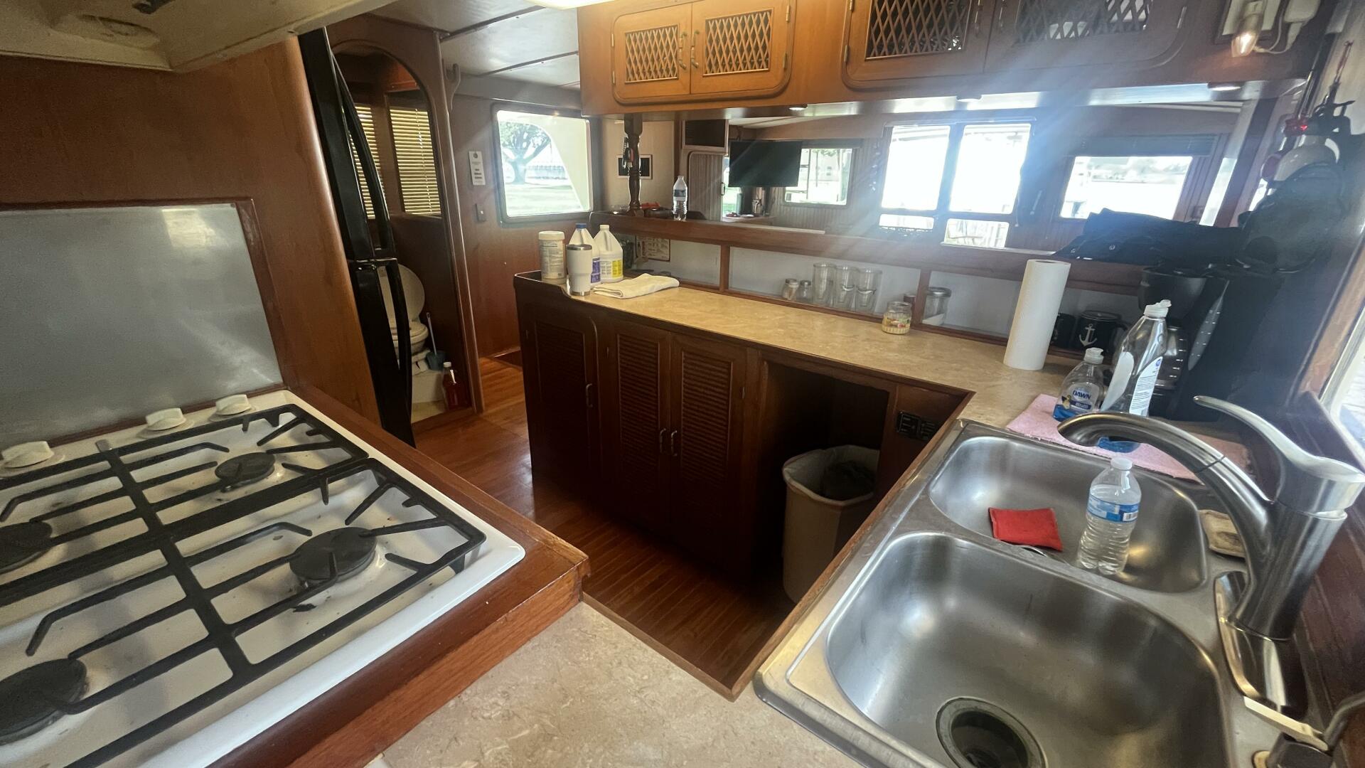 Island Angel 62ft Marine Trader Yacht For Sale