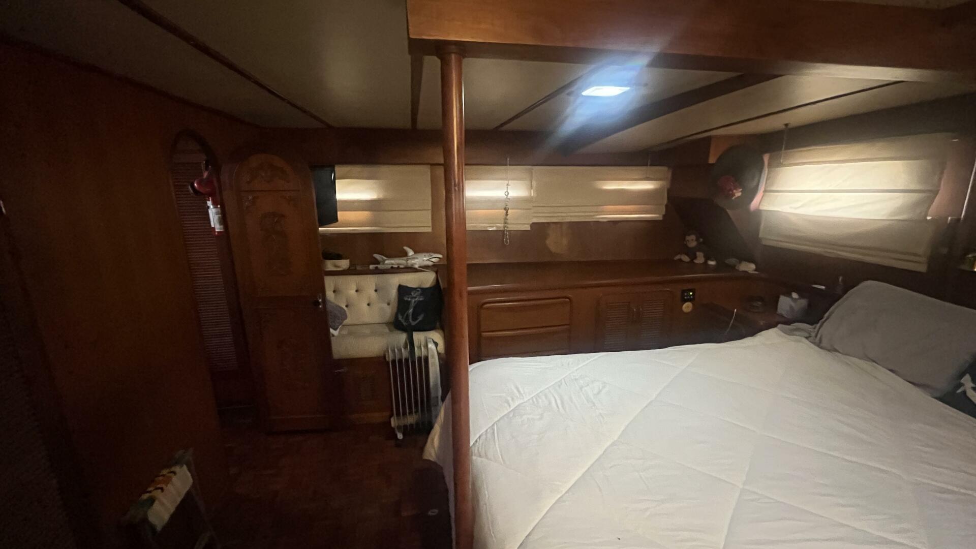 Island Angel 62ft Marine Trader Yacht For Sale