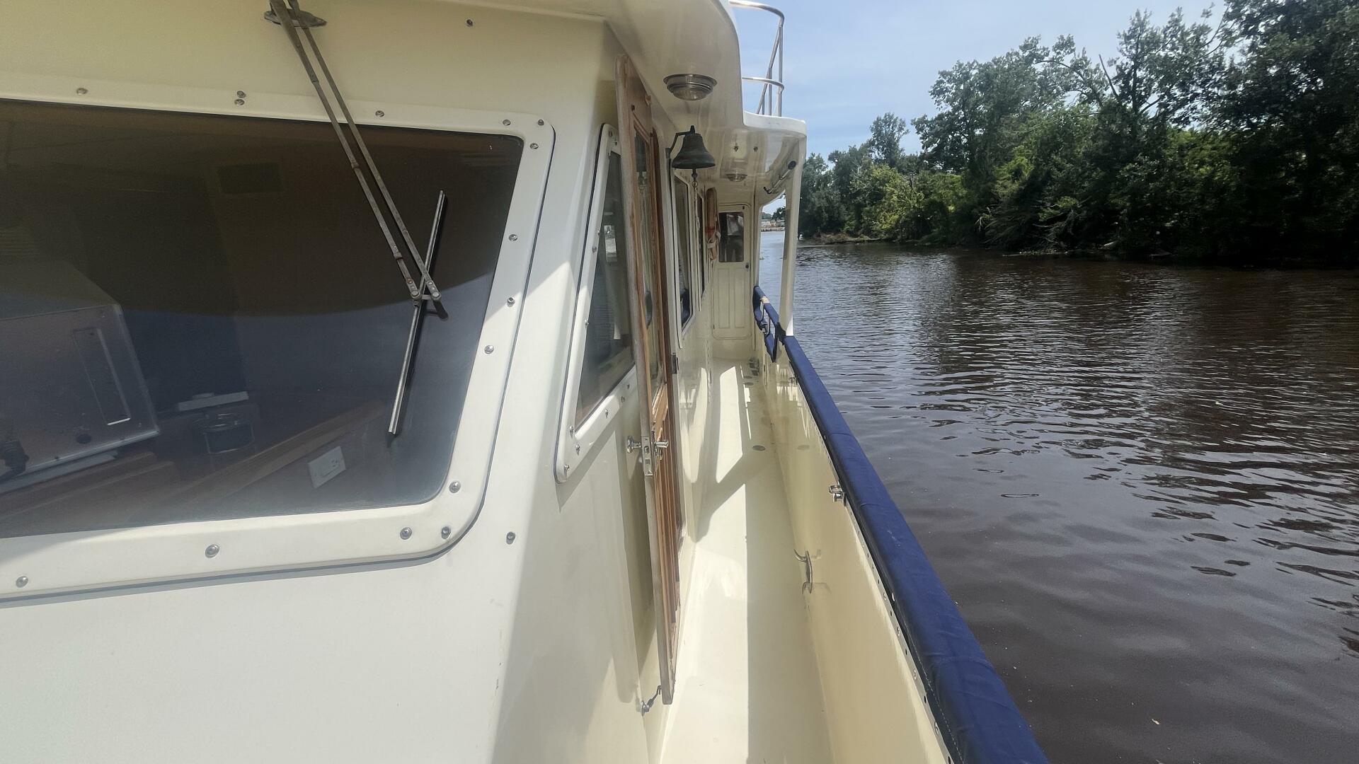 Island Angel 62ft Marine Trader Yacht For Sale