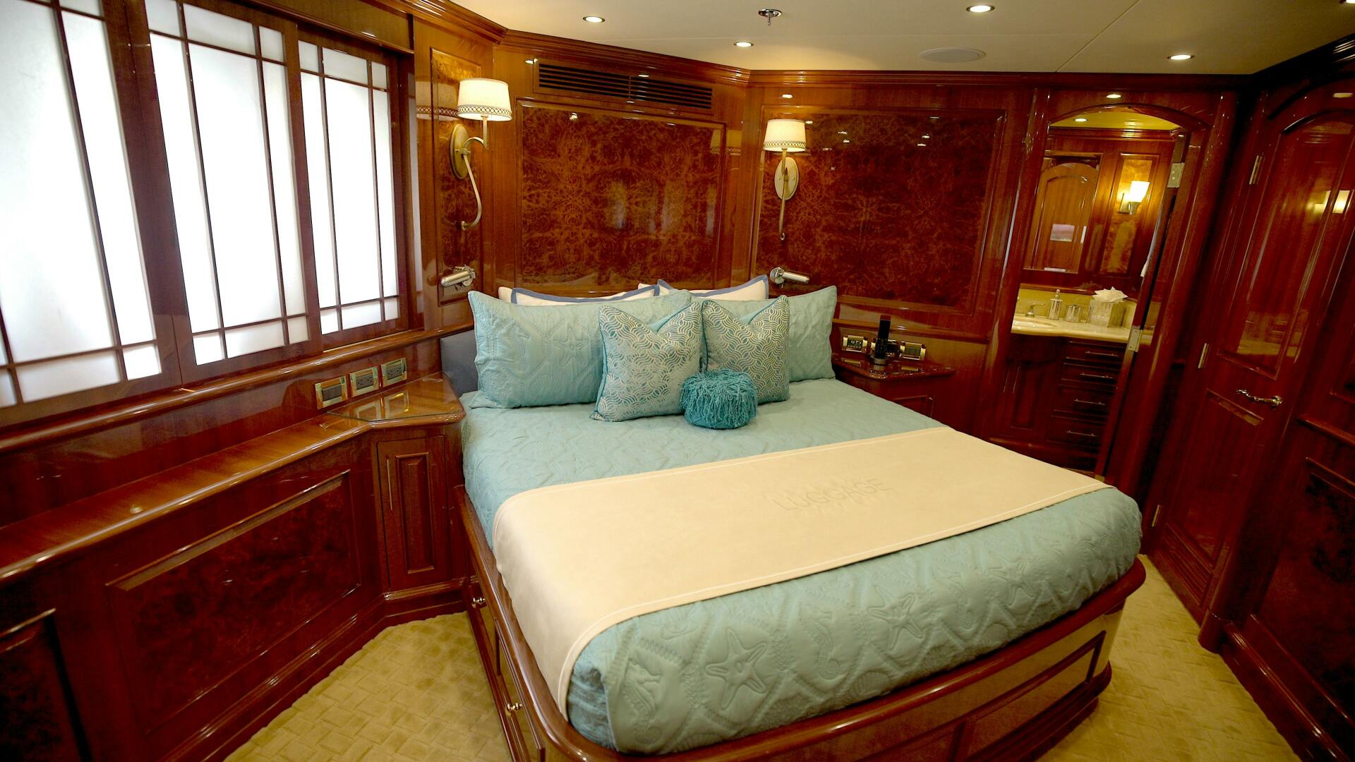 HOMECOMING 136ft Horizon Yacht For Sale