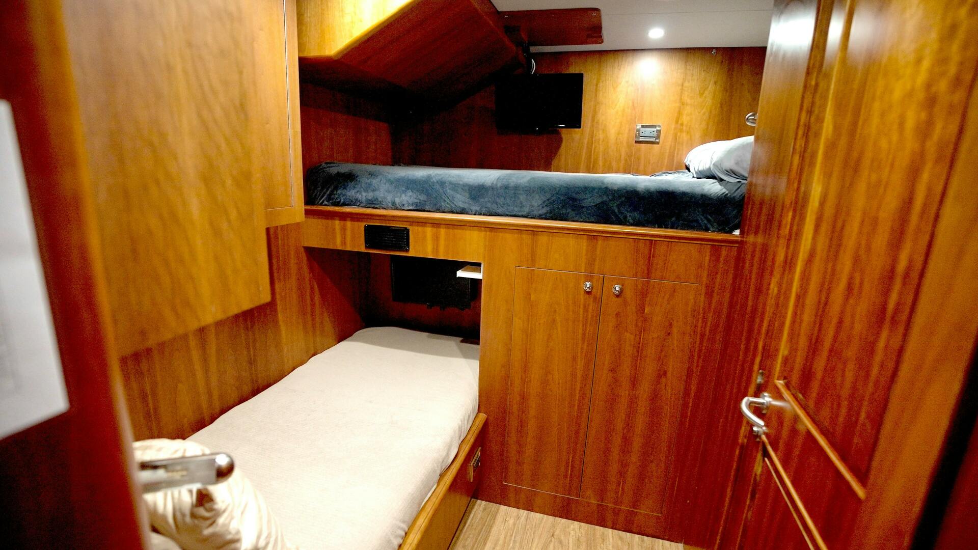 HOMECOMING 136ft Horizon Yacht For Sale