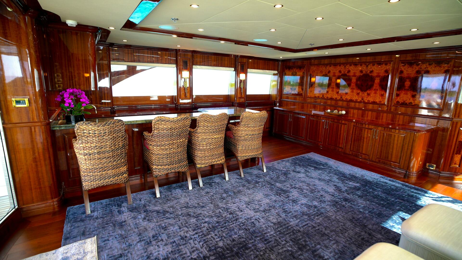 HOMECOMING 136ft Horizon Yacht For Sale