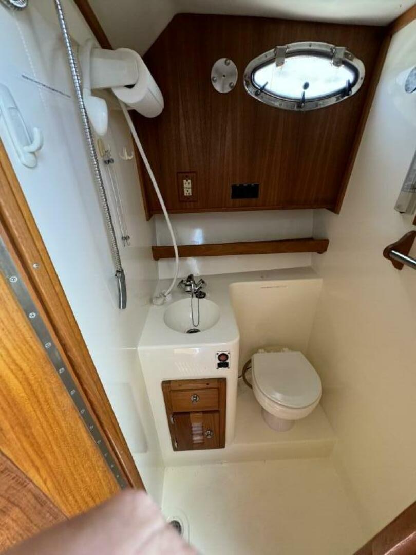ANAKI III 32ft Albemarle Yacht For Sale