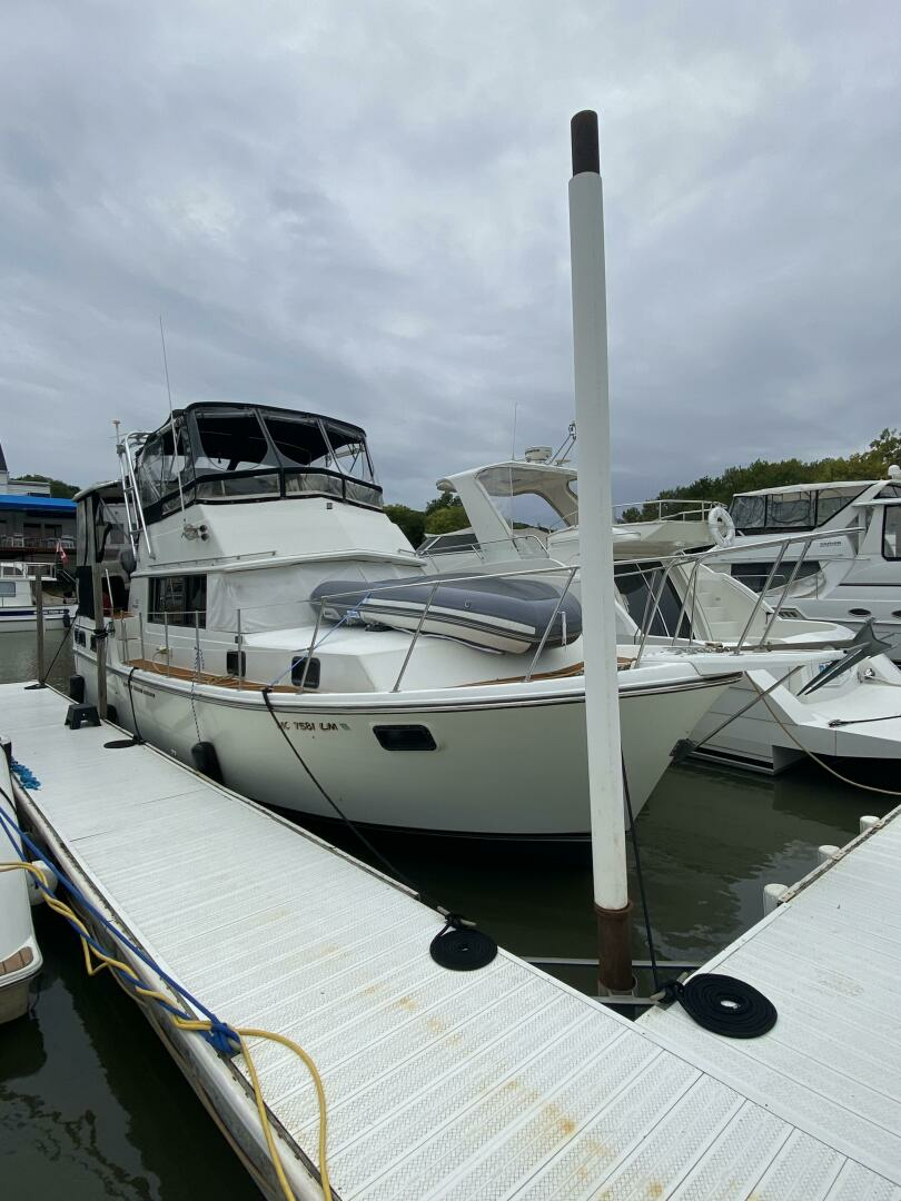 Miss Linda Sue 1983 Carver 3607 36 ft Motor Yachts for sale