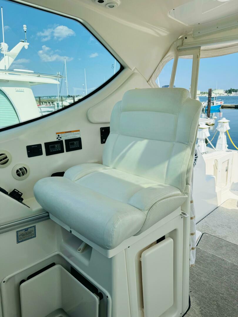 Why Knot 39ft Tiara Yachts Yacht For Sale