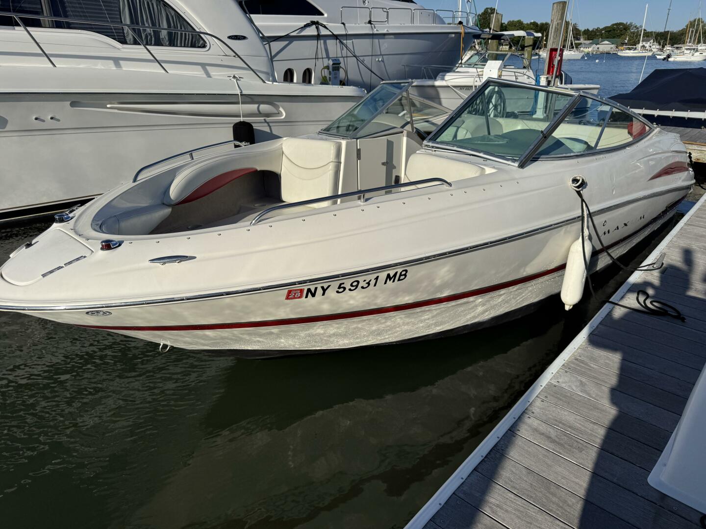 24ft Maxum Yacht For Sale